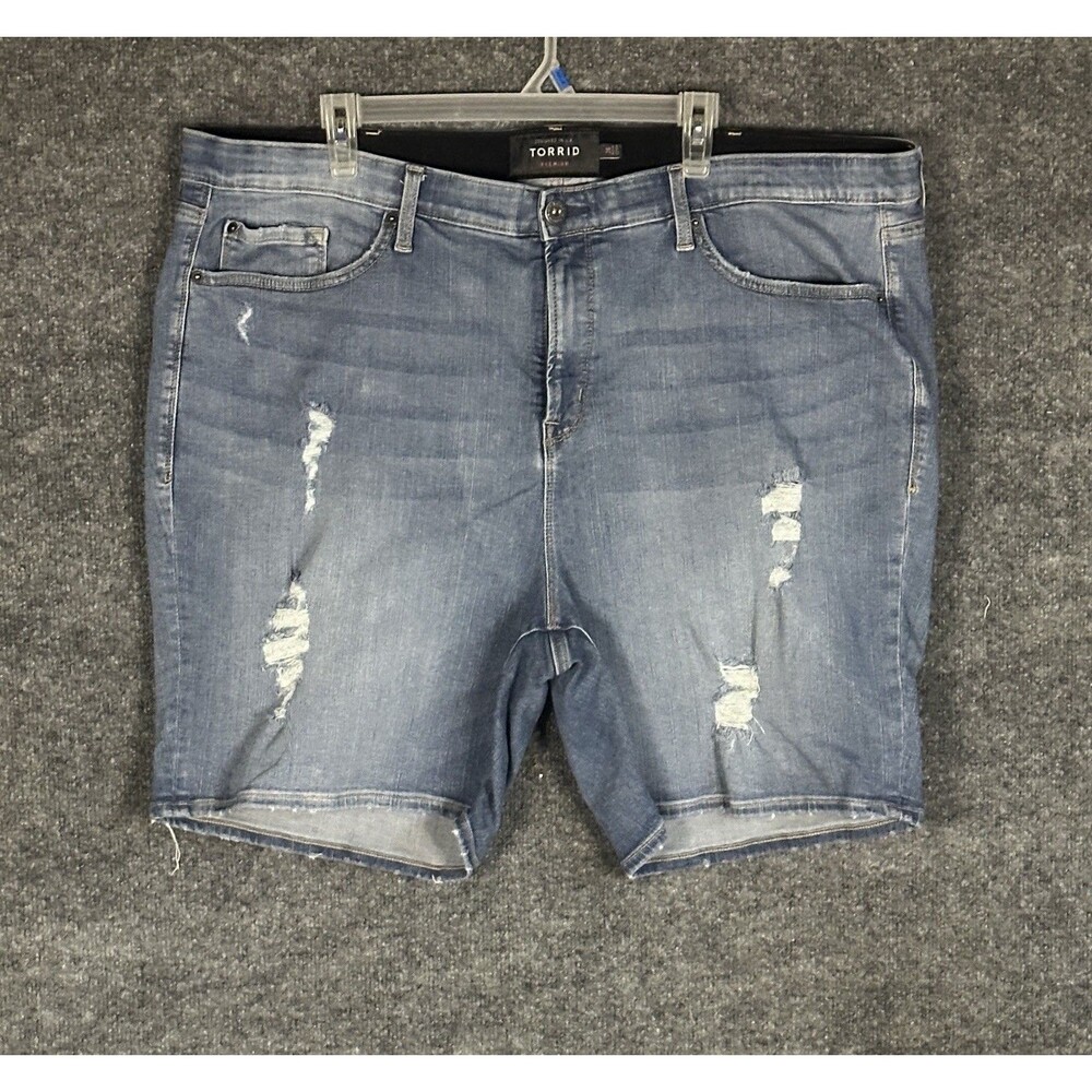 Torrid Sky High Skinny Distressed Shorts Size 26 (44x7) AJ6185